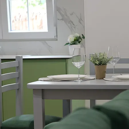 Seastep Apartman Durrës