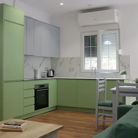 Seastep Apartman *